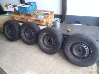 Predám oceľové disky so zimnými pneumatikami – Kia Sportage