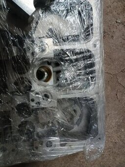 Hlava motora Škoda Octavia 2 kód motora BLS - 1