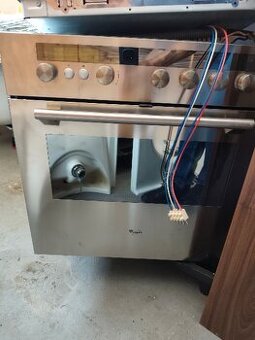 Vstavaná rúra Whirpool