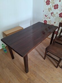 Kuchynsky stôl + 4 stoličky
