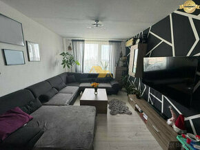 Predám pekný 3 izbový byt s balkónom v Nových Zámkoch - 1
