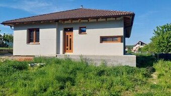 Na predaj hrubá stavba v obci Žirany