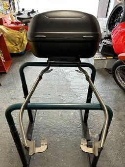 Topcase Givi s nosicom na Honda CB600 Hornet