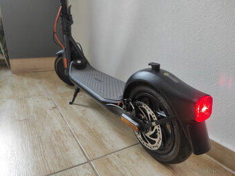 elektricka kolobezka Ninebot F30E
