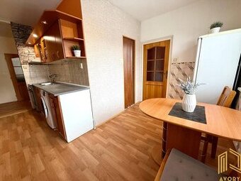 3 - IZB. BYT (74m2), BALKÓN, KOMORA, SENICA - CENTRUM