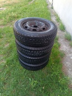 ZIMNÉ PNEUMATIKY 165/70 R14 NA DISKOCH