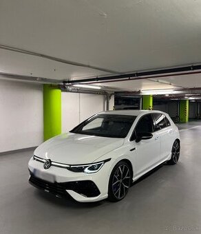 VW Golf R MK8