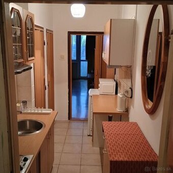Útulná garsónka v Bratislavských Krasňanoch.