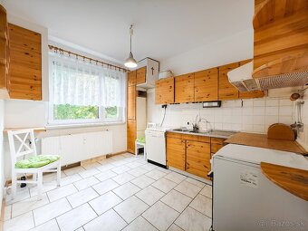 NA PREDAJ 4-IZBOVÝ SLNEČNÝ BYT S DVOMA LOGGIAMI,