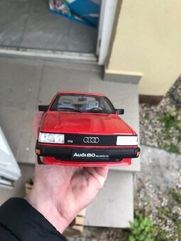 1:18 Audi 80 ottomobile