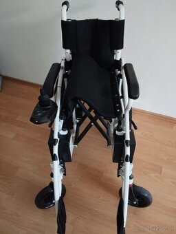 Predám elektrický invalidný vozík AT52304