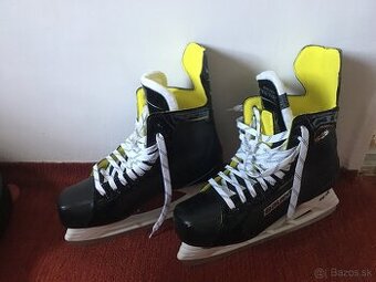 Korcule BAUER SUPREME S25 / cislo 11