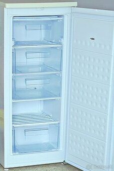 Šuflíková mraznička