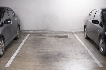 DOPYT parkovacie miesto Trenčín - Legionárska a okolie