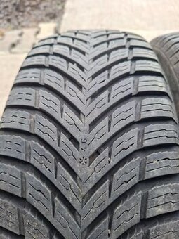 Nokian 215/65 r16 celorocne pneu
