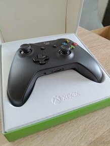 Xbox One S Wireless Gamepad