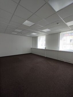 Kancelárie 15-60m2, s možnosťou zasadačky, roh Obchodnej a H