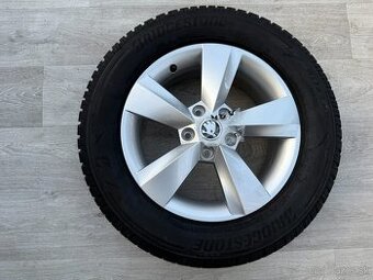 R16 NOVÁ ZIMNÍ ALU KOLA ŠKODA KAROQ 215/60/16 2024
