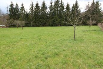 Stavebný pozemok / PRAVENEC