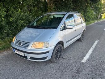 VW Sharan 1.9tdi 85kw 7miestne (5sedaciek)