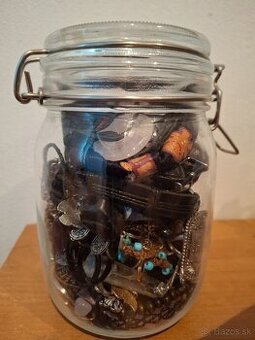 Mystery jewelery jar