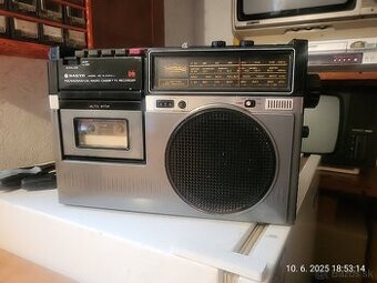 Sanyo radiomagnetofon