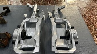Predné a zadné brzdy BMW f01