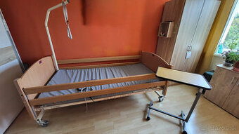 🔝 TOP: Rehabilitačná posteľ + 2 matrace + stolík - 1.000 €