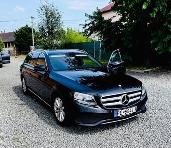 Mercedes E200