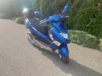 Predam skuter Kymco B&W 50 2T Vodnik s tp a spz