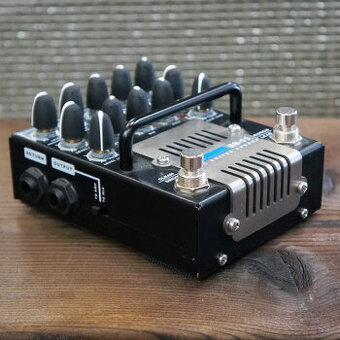 SPOLU: Preamp AMT SS-11, Nux Horesman, Joyo Future Chorus