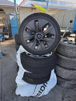 zimná sada Tesla Model Y R19 255/45 R19