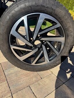 Predám zimné pneumatiky 215/60 R17 Dodávkové