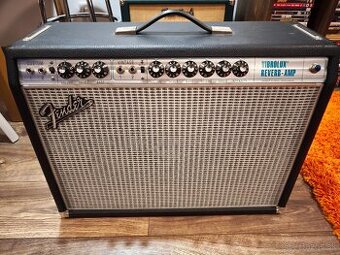 Predám kombo Fender 68 Custom Vibrolux Reverb.