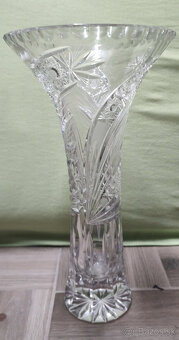 Krištálová váza ručne brúsená