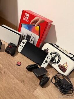 Nintendo switch OLED v záruke s hrou a príslušenstvom