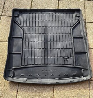 Univerzalna gumová vanicka do kufra