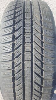 Predam 4ks zimnych pneu 225/45R17