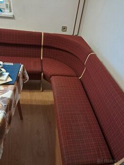 Kuchynská rohová lavica