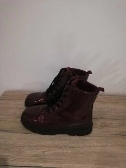 Dievčenské členkové  topánky veľkosť 35