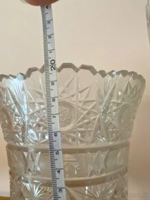 PREDAM KRISTALOVU VAZU