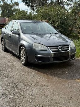 Rozpredam Volkswagen Jetta 1.9 TDi 77kw 5q . Predok autá rov