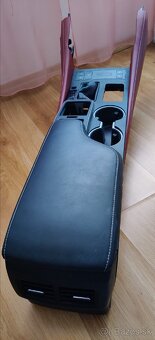 Stredová konzola Lexus RC