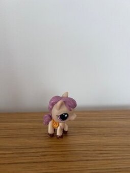Littlest pet shop - postavička č. 1512