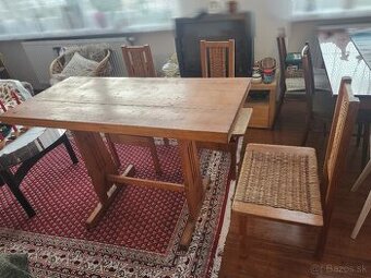 predám chalupársky drevený stôl so stoličkami
