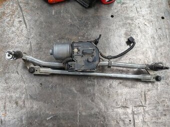 Audi Q5 (8R) 2008-2016 mechanizmus stieračov