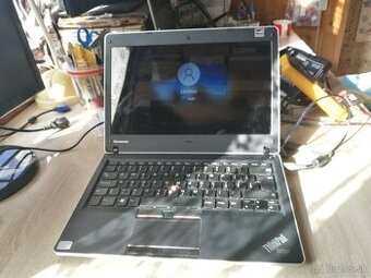 Lenovo X. AMD K345 2-jadro. 6 GB. 500 GB. 13,3" LED.