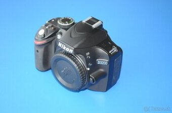 Nikon D3200 telo