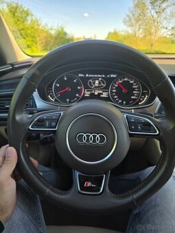 Audi volant