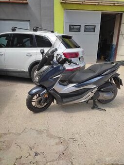 Honda Forza 300